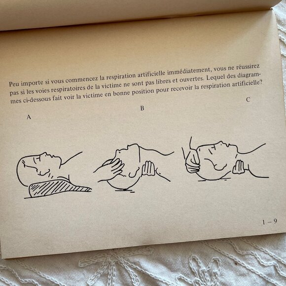 Secourisme orienté vers la sécurité - Ambulance Saint-Jean - Vintage - Picture 6 of 9